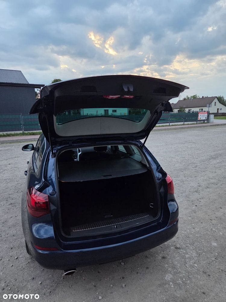 Opel Astra 1.6 Turbo Sport - 33