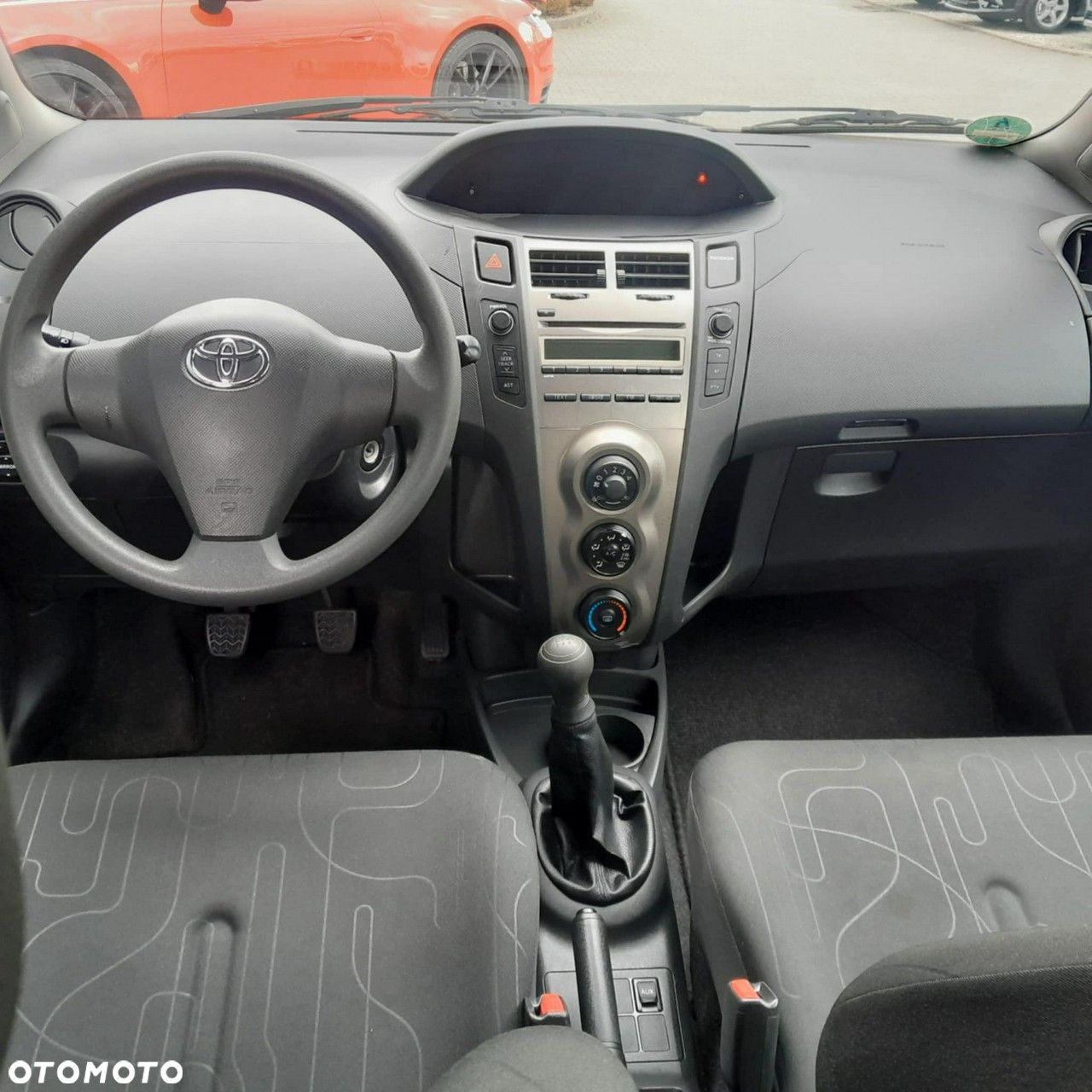 Toyota Yaris - 11