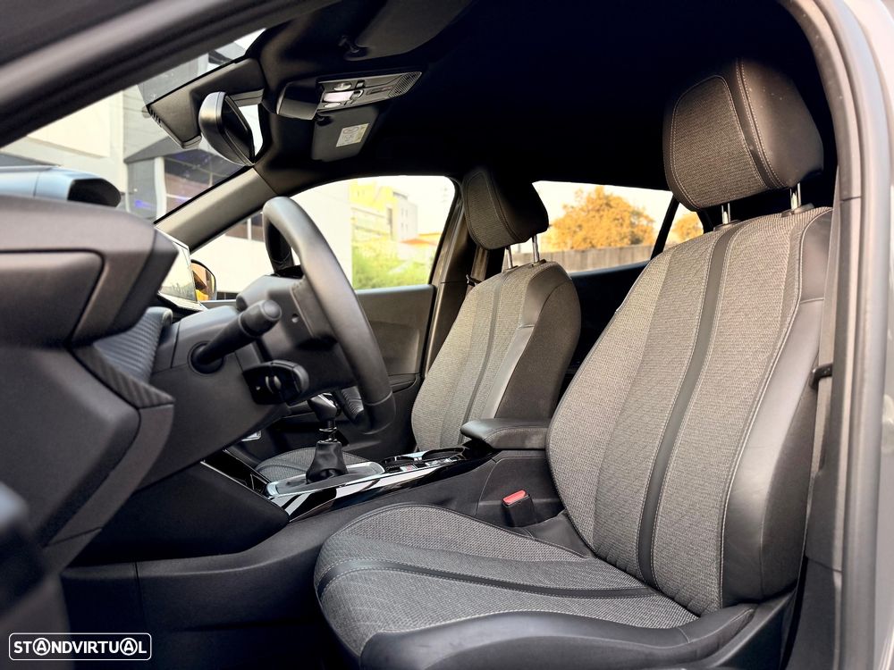 Peugeot 2008 1.2 PureTech Allure Pack - 27