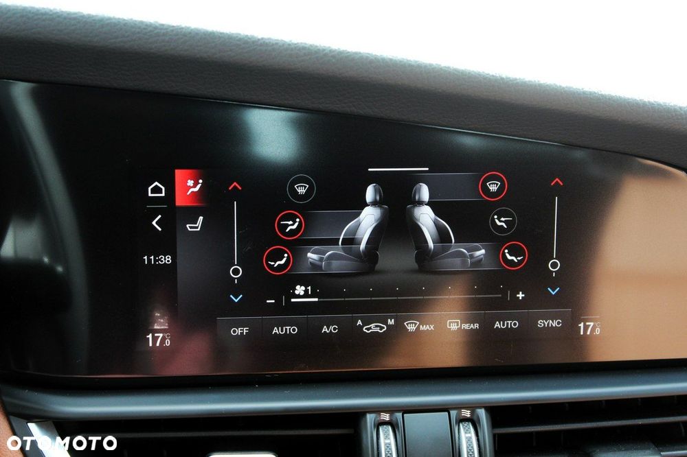 Alfa Romeo Giulia - 25