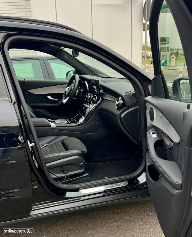 Mercedes-Benz GLC 300 e 4Matic 9G-TRONIC AMG Line - 16