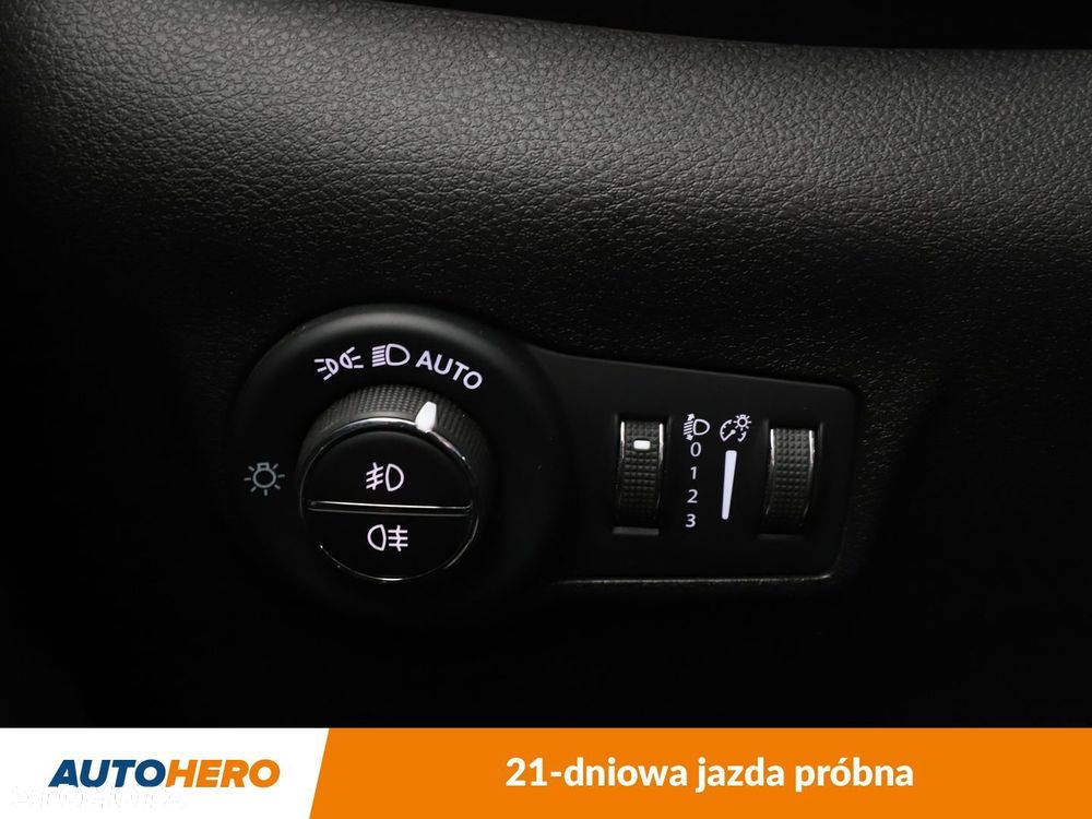 Jeep Compass - 34