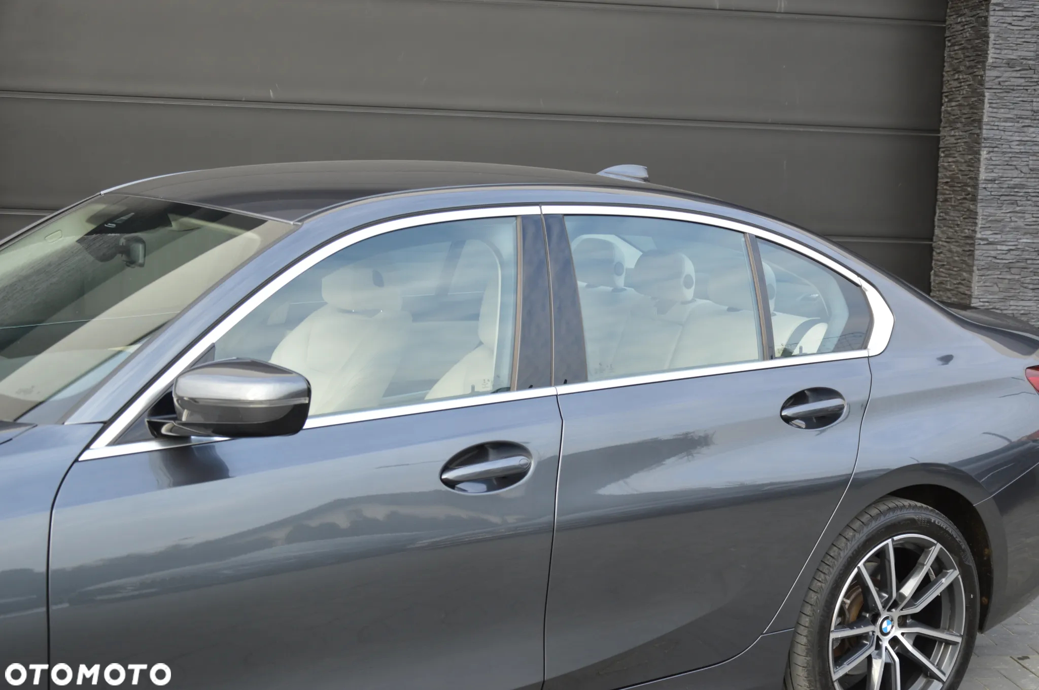BMW Seria 3 320i Sport Line - 26