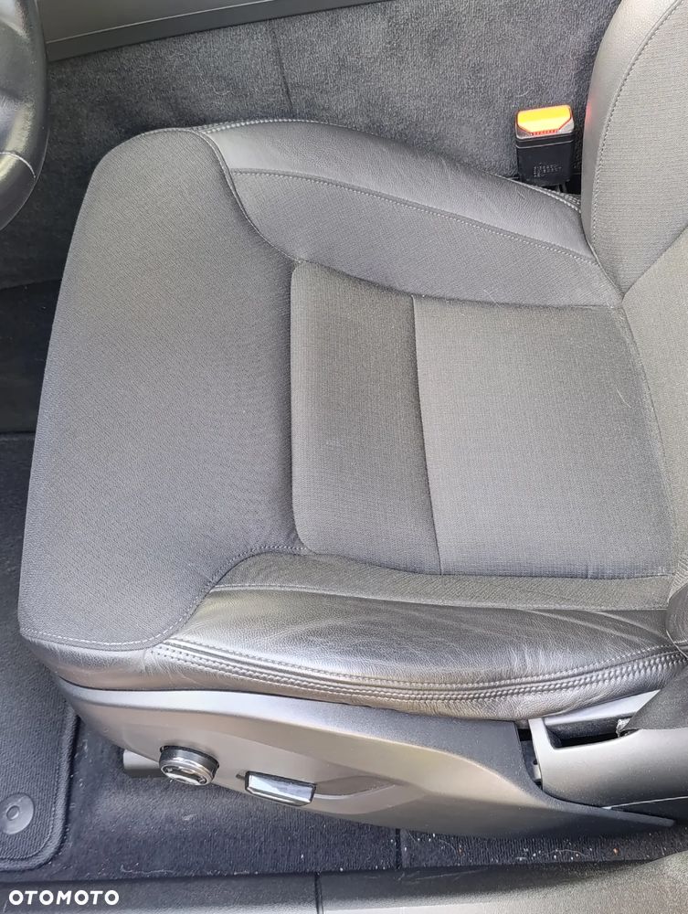 Volvo XC 60 D4 AWD Momentum - 16