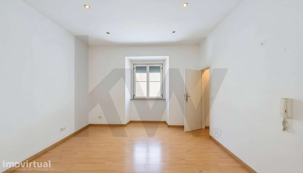 T2 Duplex a 5 minutos da Av. da Liberdade | Excelente Investimento par - Grande imagem: 2/18