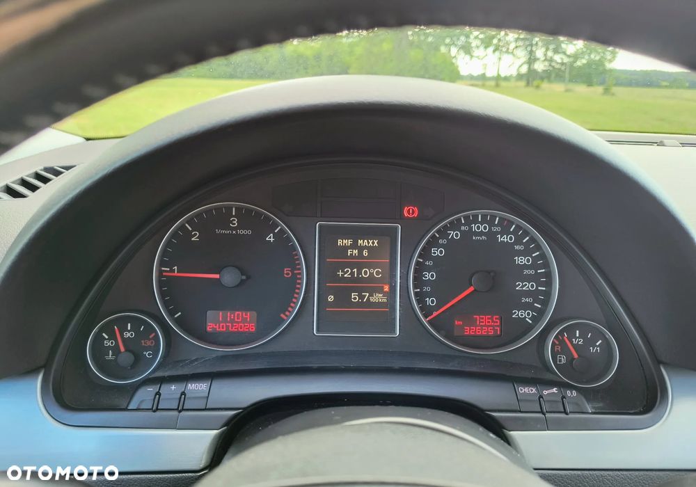 Audi A4 Avant 2.0 TDI - 16