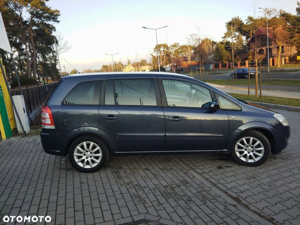 Opel Zafira 1.8 Enjoy - 19
