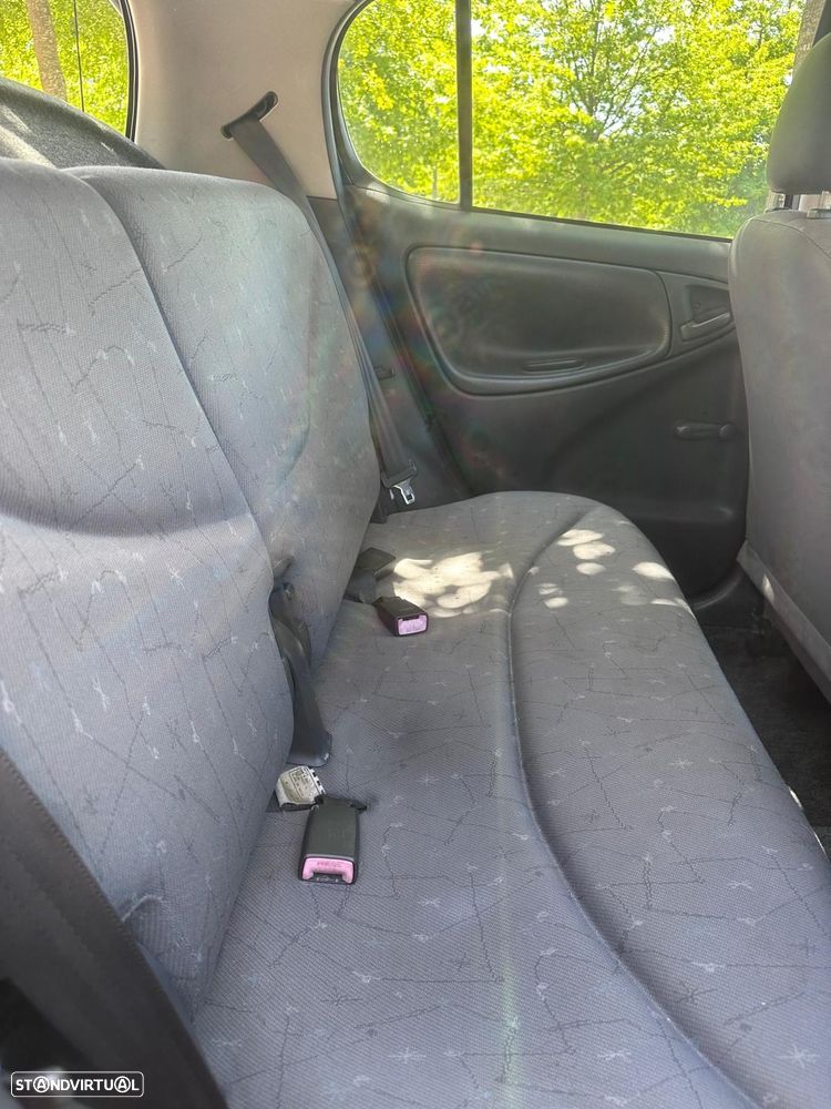 Toyota Yaris 1.0 Terra - 7