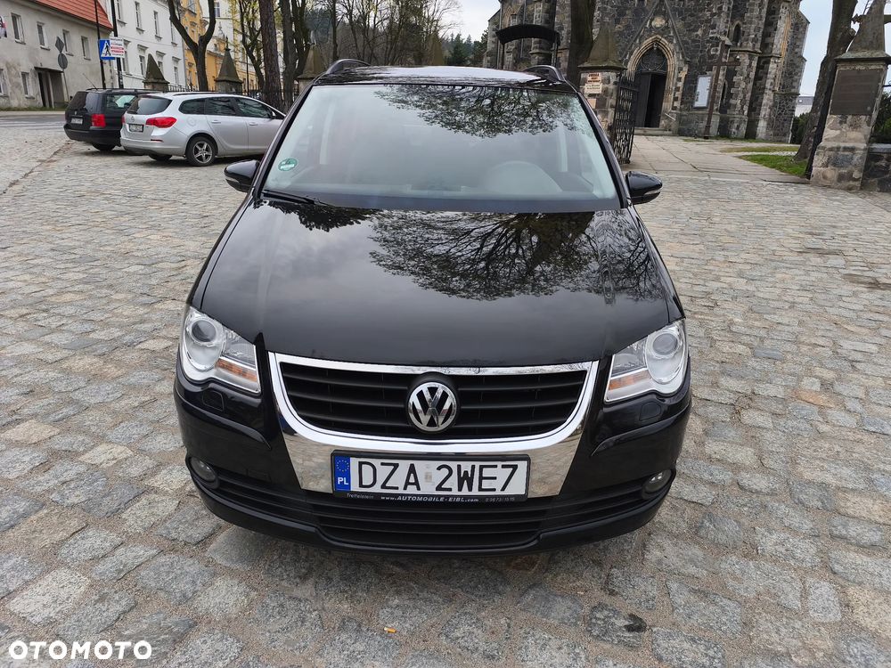 Volkswagen Touran - 8