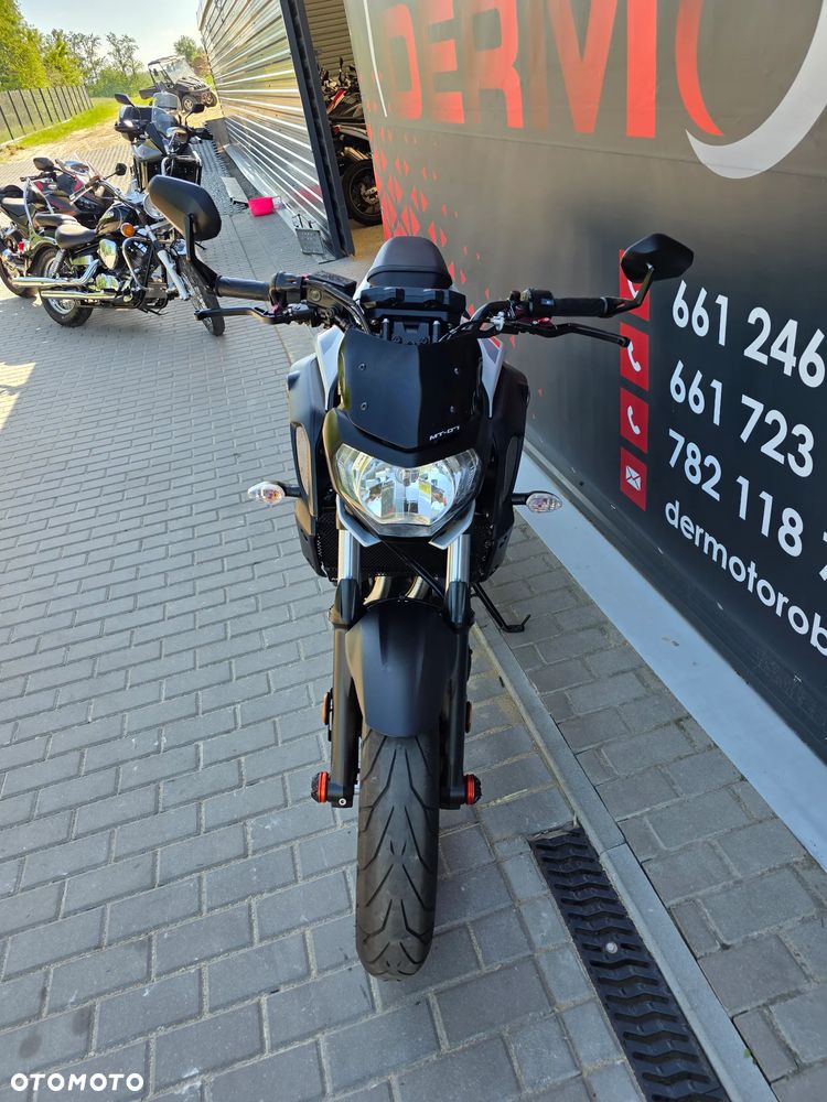 Yamaha MT - 32