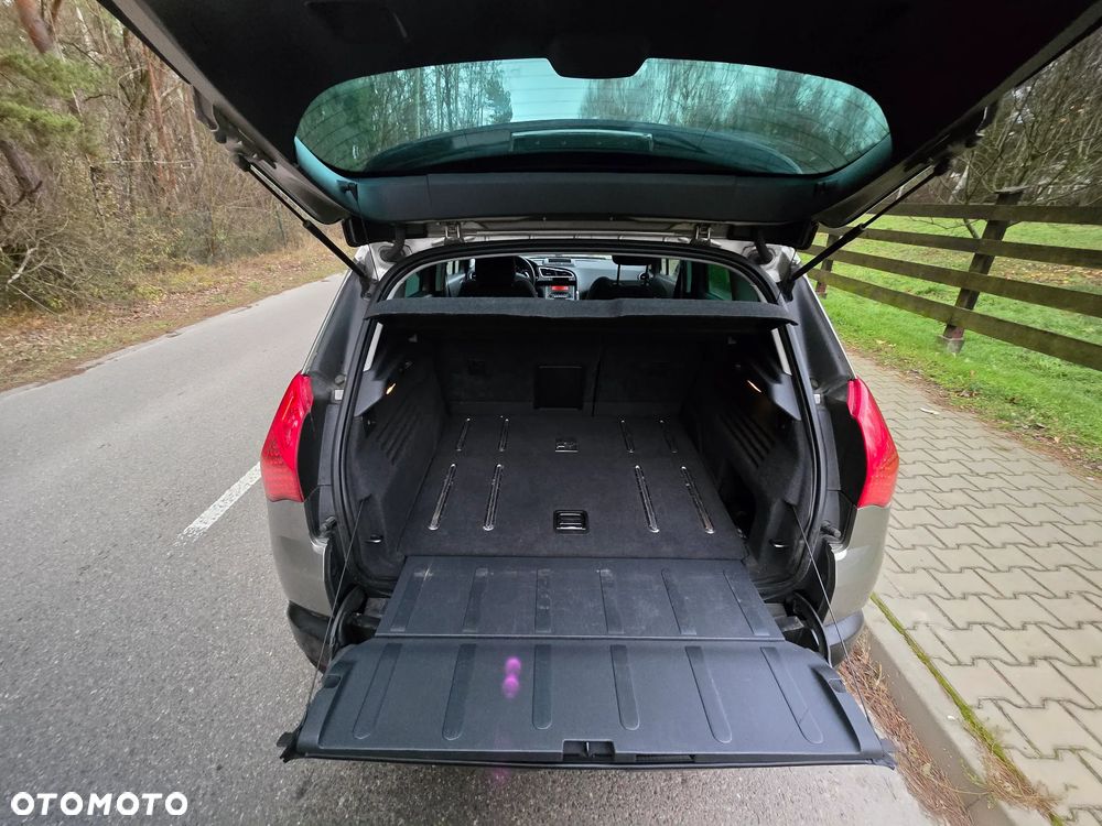 Peugeot 3008 Hybrid4 - 25