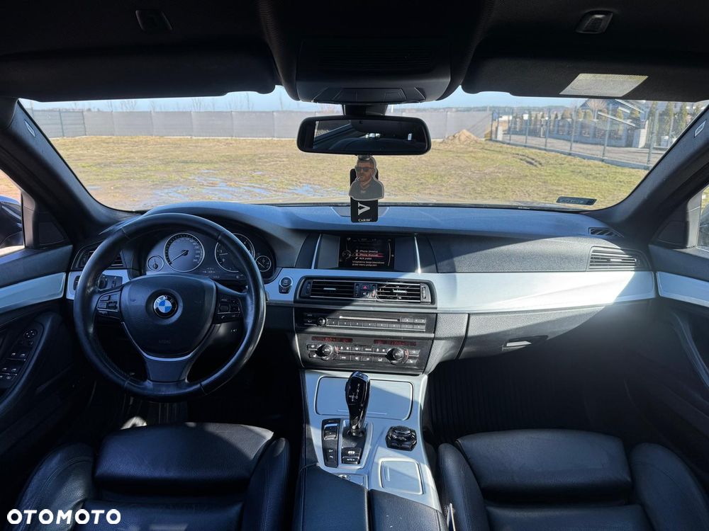 BMW Seria 5 530d xDrive - 7