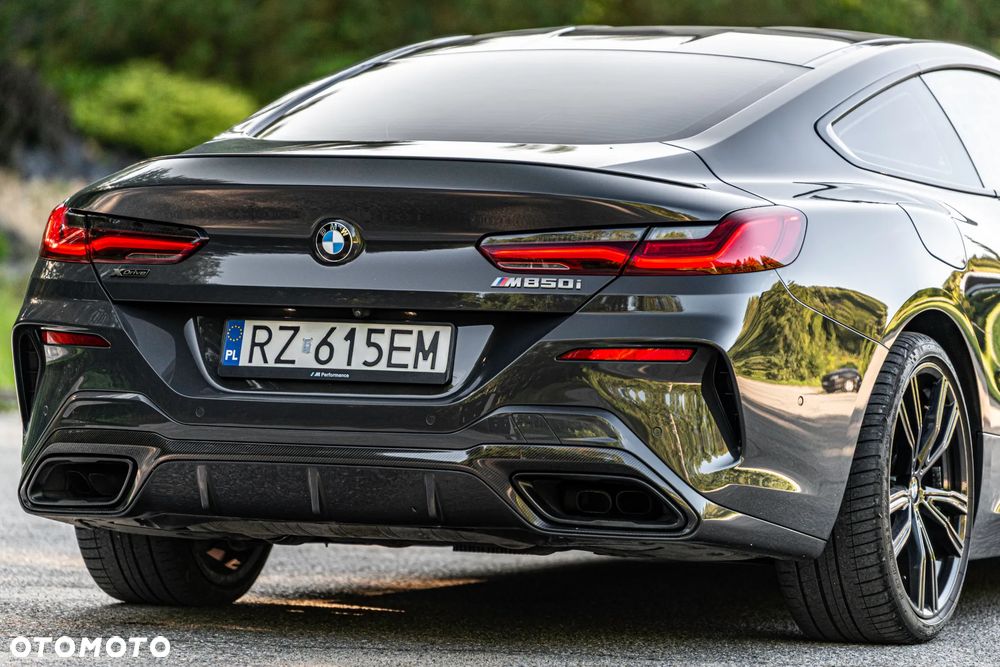 BMW Seria 8 - 10