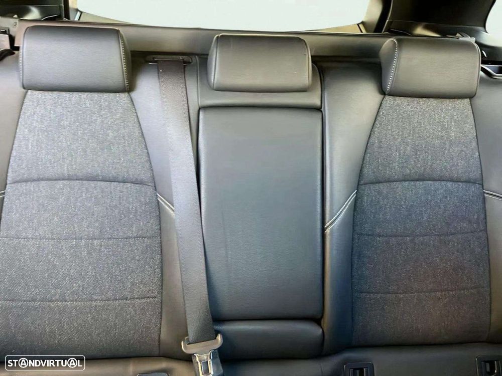 Toyota Corolla Touring Sports - 17