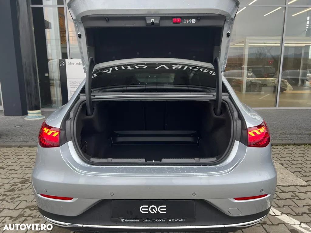 Mercedes-Benz EQE 300 - 4