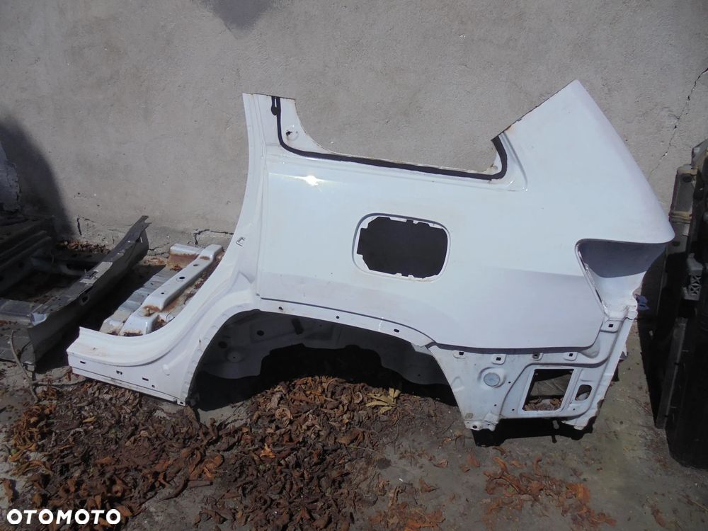 JEEP GRAND CHEROKEE WK2 CWIARTKA LEWA TYLNA  BLOTNIK