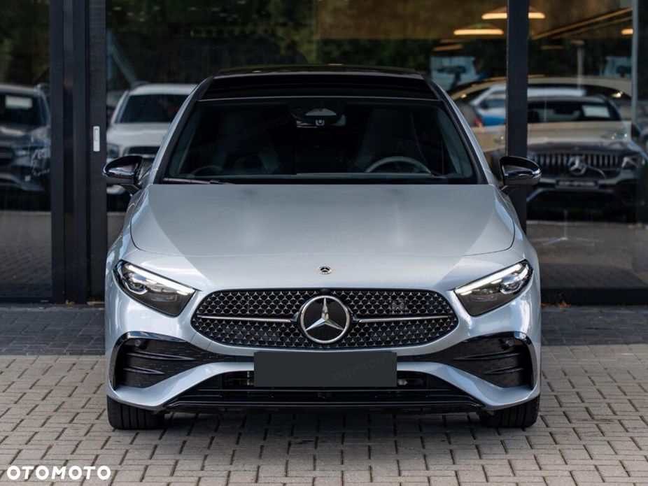 Mercedes-Benz Klasa A 200 AMG Line 7G-DCT - 3