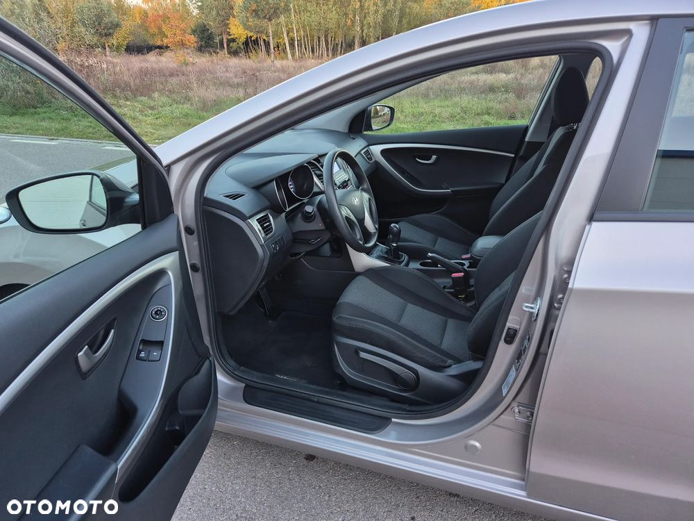 Hyundai i30 Kombi 1.4 Trend - 4