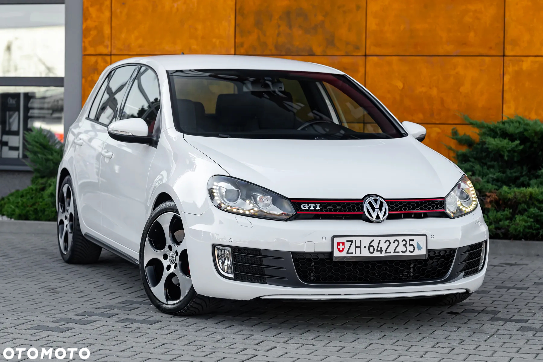 Volkswagen Golf 2.0 GTI DSG - 2