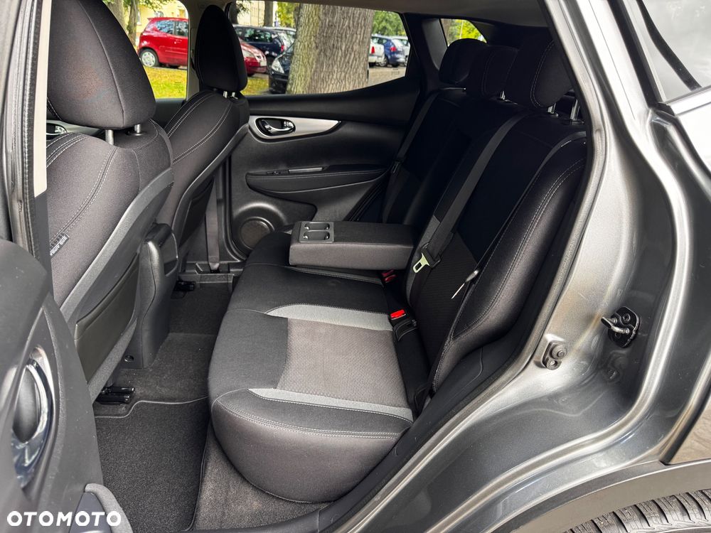 Nissan Qashqai 1.2 DIG-T Visia EU6 - 25