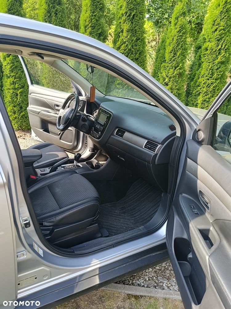 Mitsubishi Outlander - 5