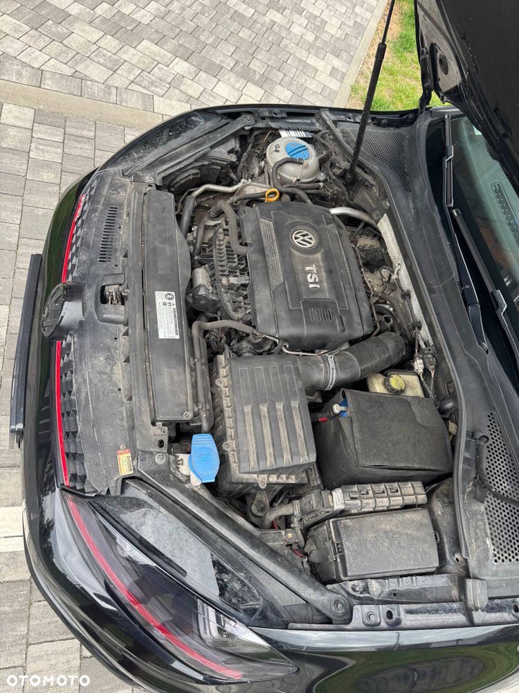 Volkswagen Golf - 23