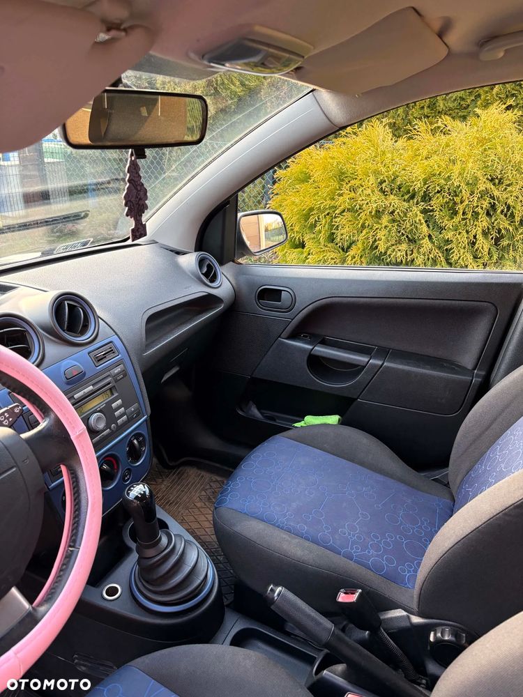 Ford Fiesta 1.4 - 7