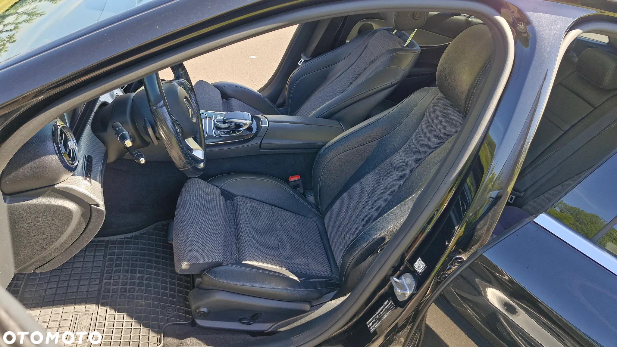 Mercedes-Benz Klasa E 220 d T 9G-TRONIC AMG Line - 24