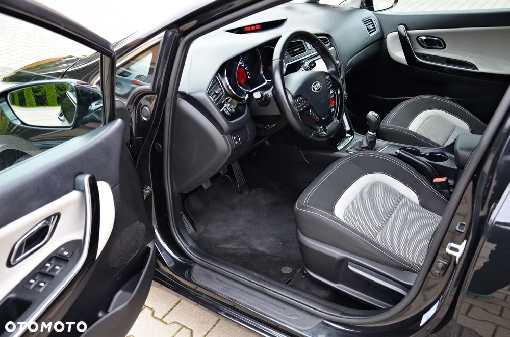 Kia Ceed 1.6 CRDi 128 Platinum Edition - 7