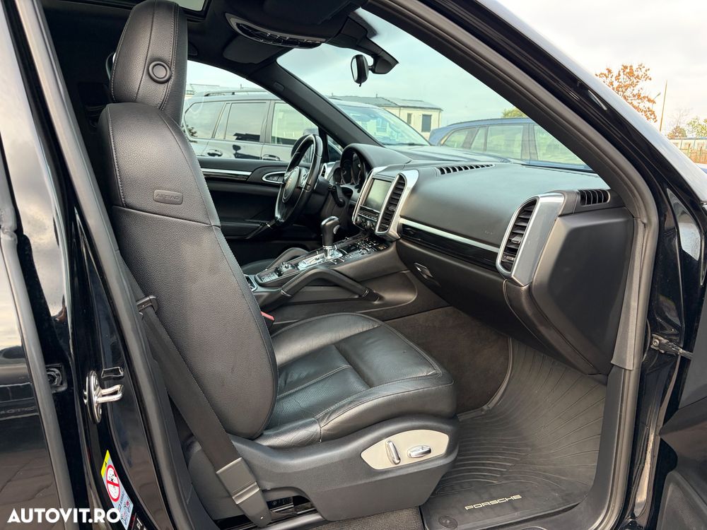 Porsche Cayenne 3.0TD TipTronic - 13