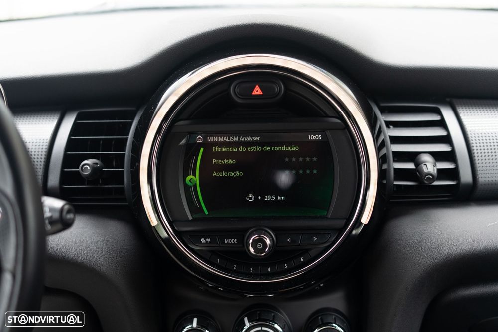 MINI 5 Portas Cooper Premium JCW Auto - 23