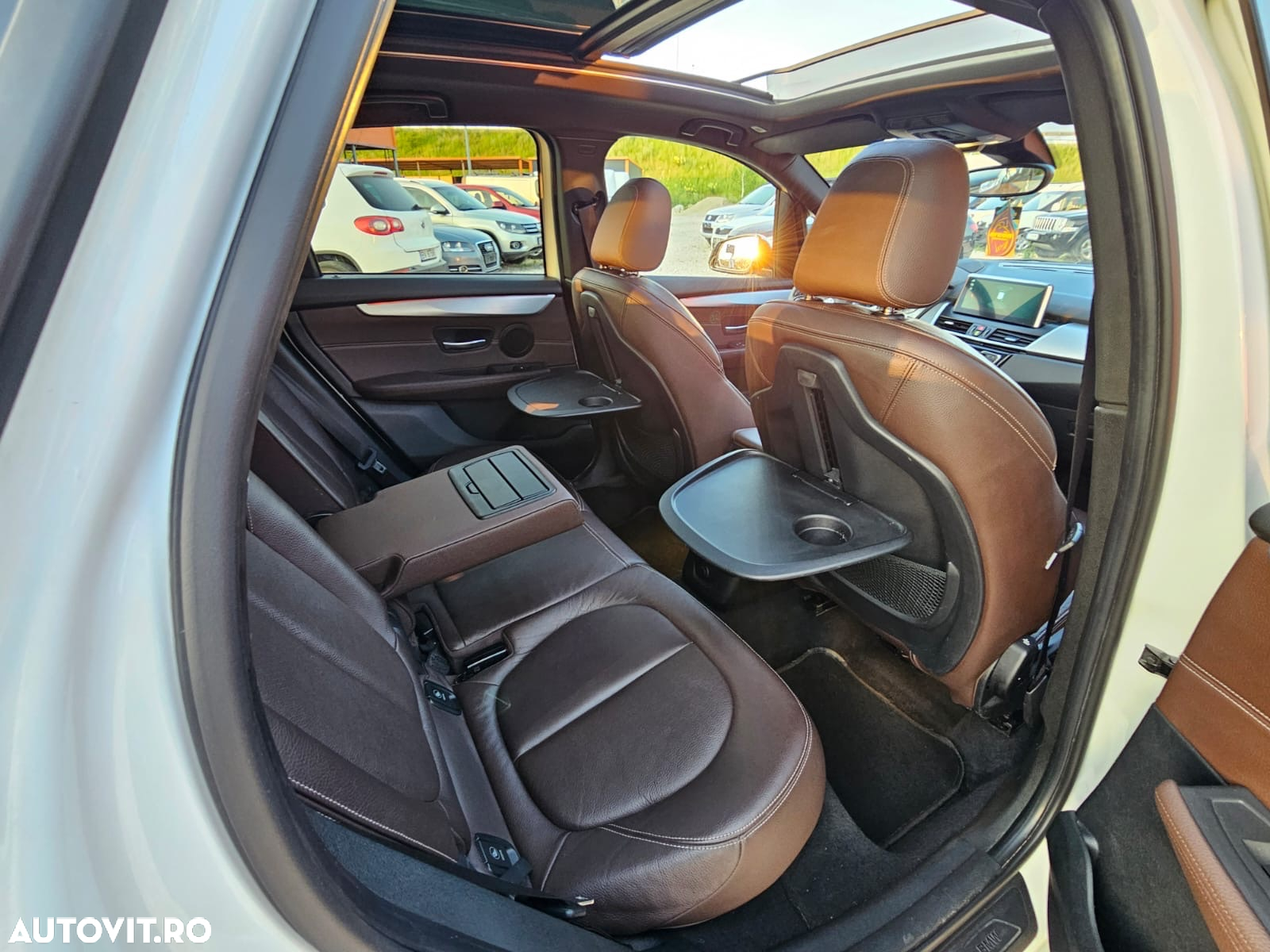 BMW Seria 2 218d xDrive AT - 12