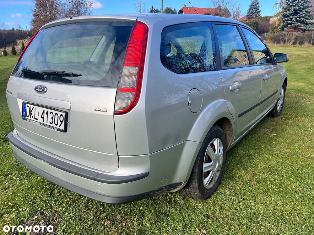 Ford Focus 1.6 TDCi DPF Ambiente - 4