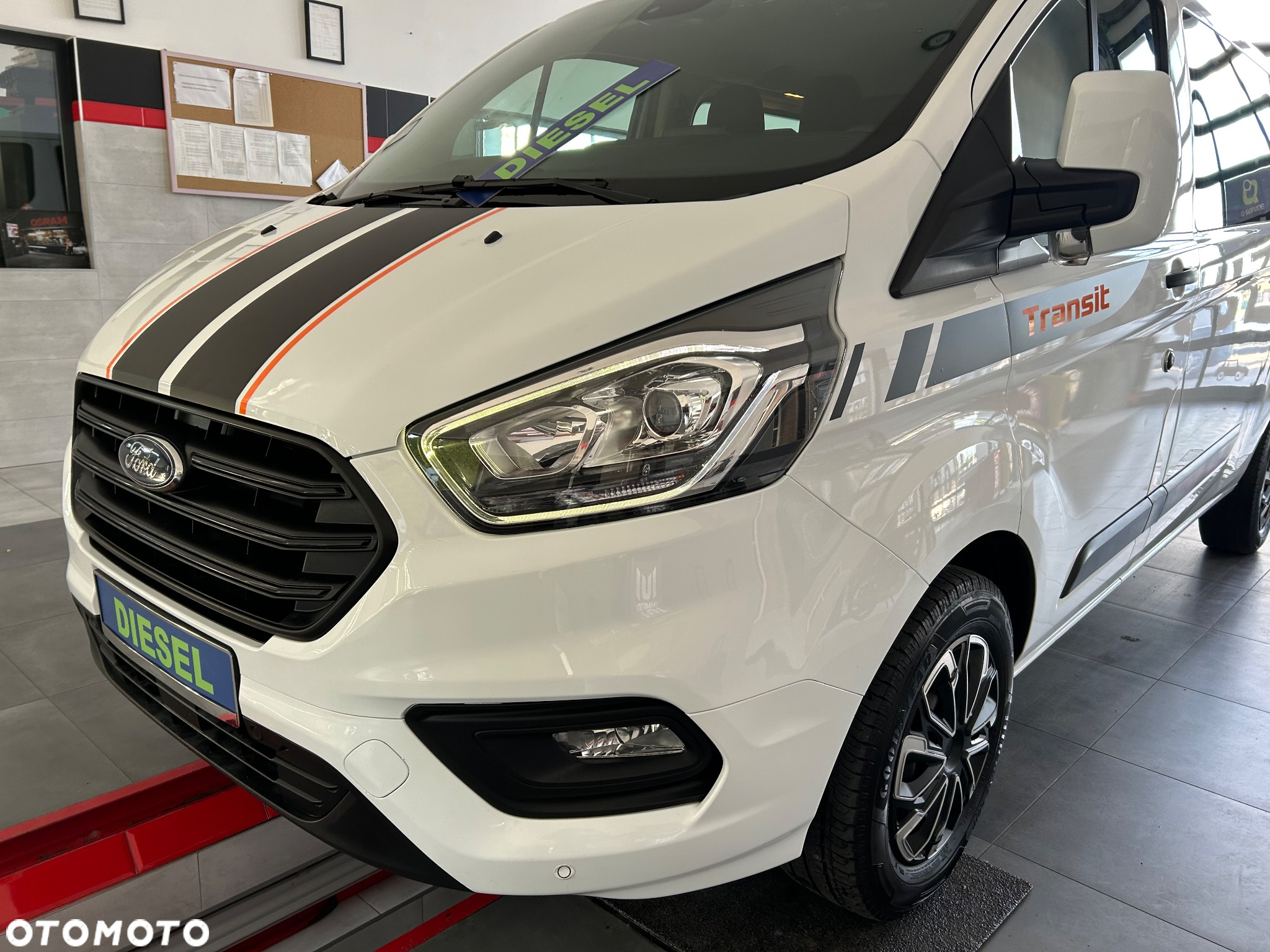 Ford Transit Custom 320 L1H2 VA Trend Nugget - 30
