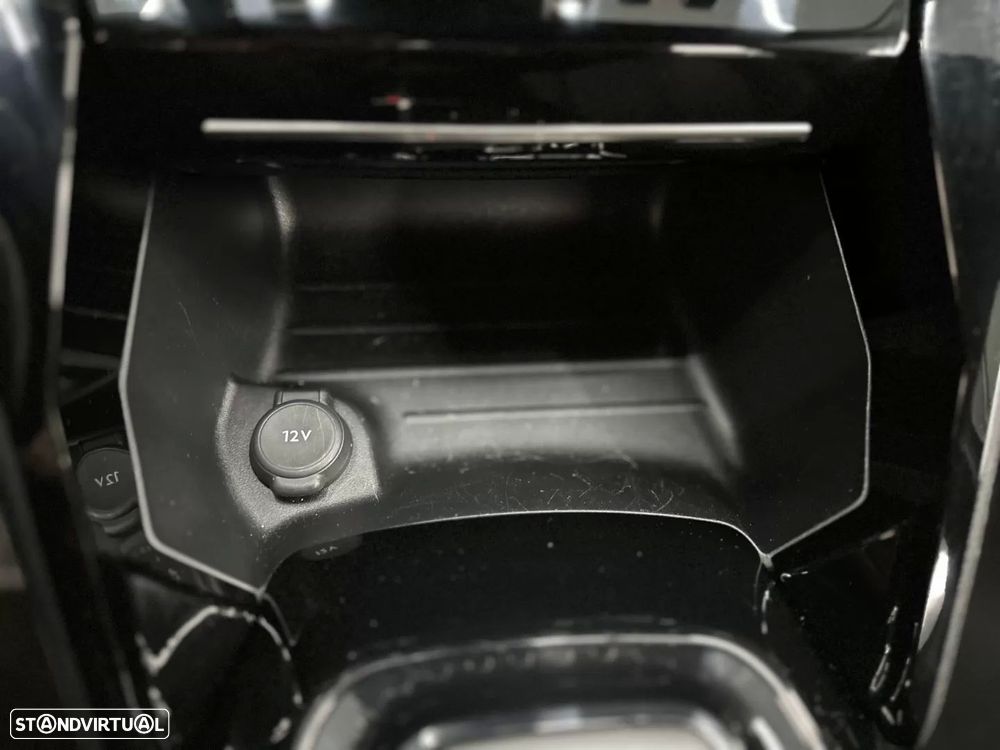 Peugeot 2008 Hybrid 136 e-DSC Allure - 26