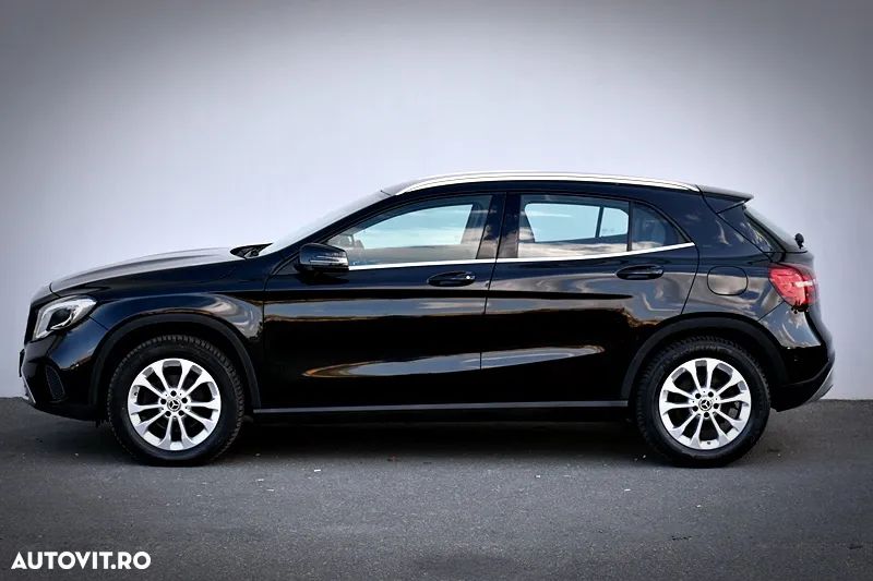 Mercedes-Benz GLA 180 7G-DCT Urban - 7