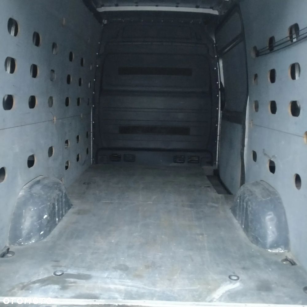 Mercedes-Benz Sprinter - 7