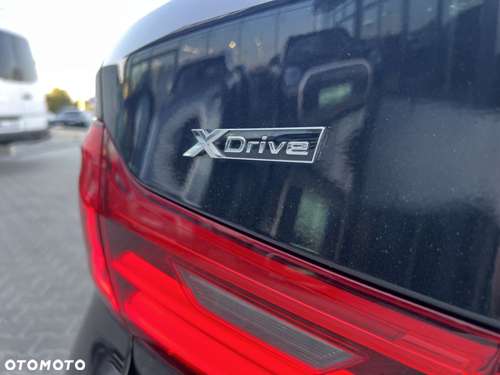 BMW Seria 5 530d xDrive - 25