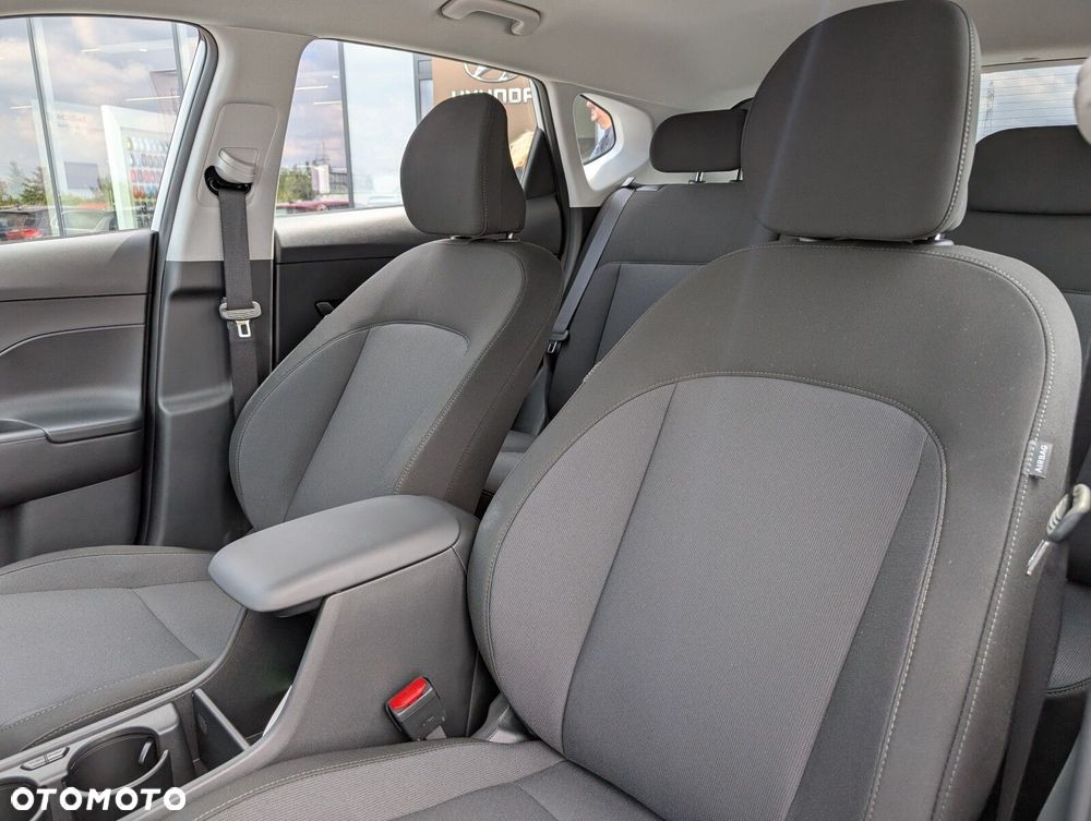 Hyundai Kona - 21
