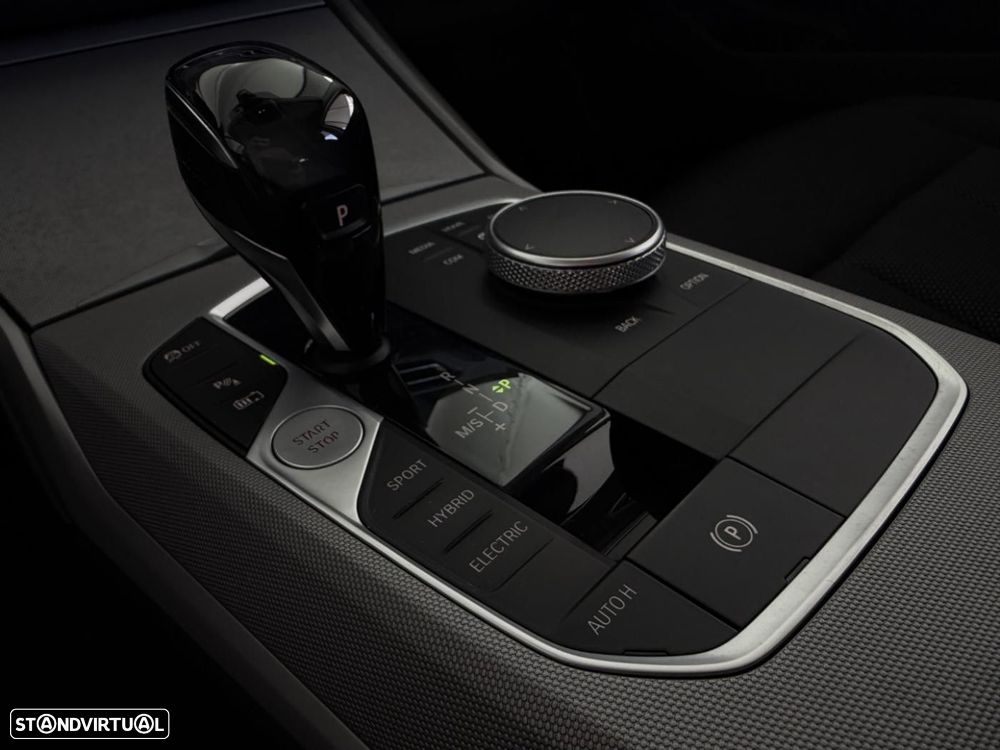 BMW 330 e Corporate Edition Auto - 28