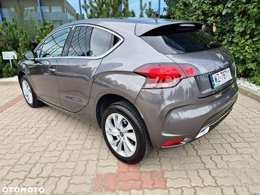 Citroën DS4 e-HDi 115 Urban Show - 13