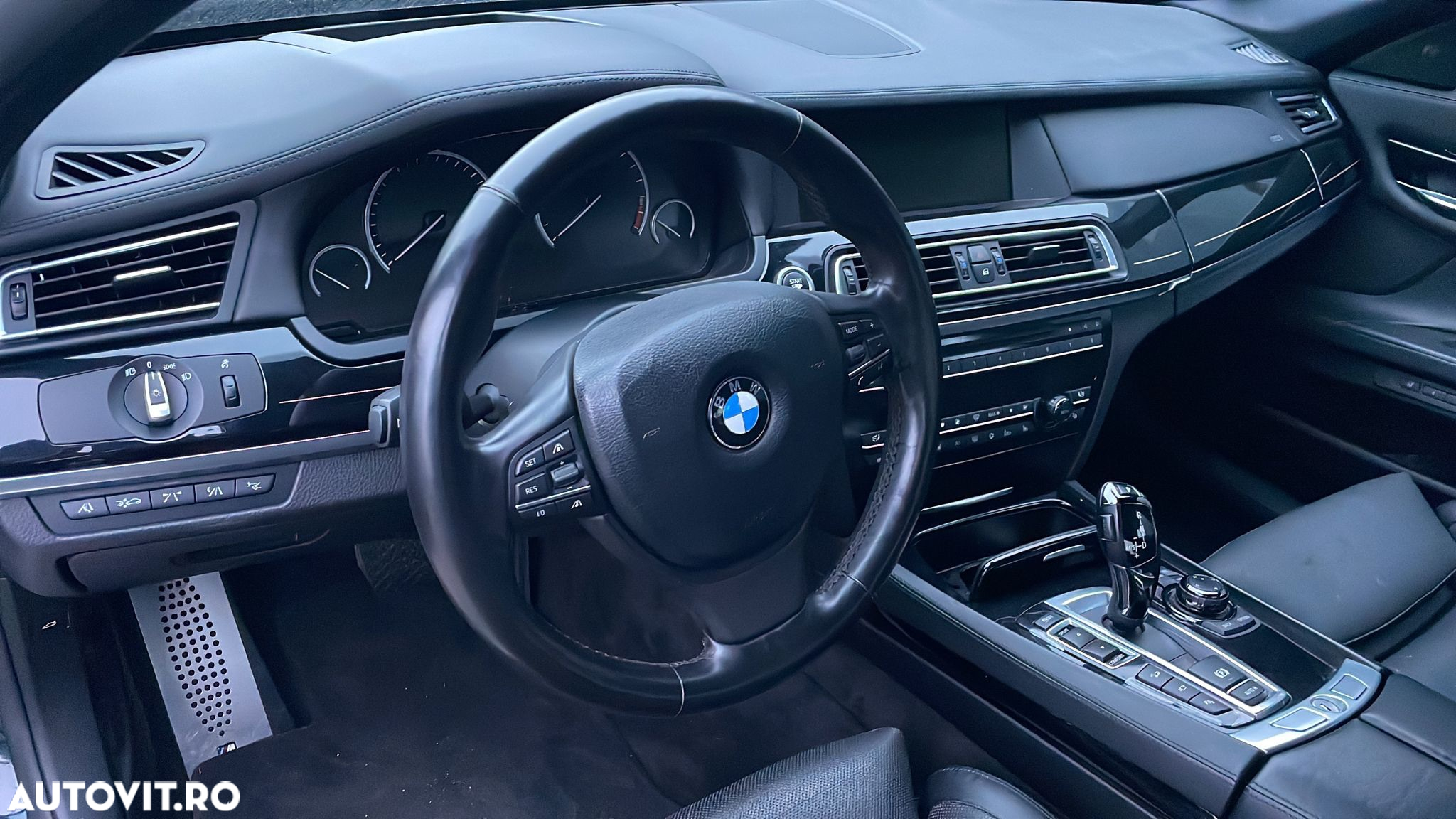 BMW Seria 7 750Li xDrive - 6