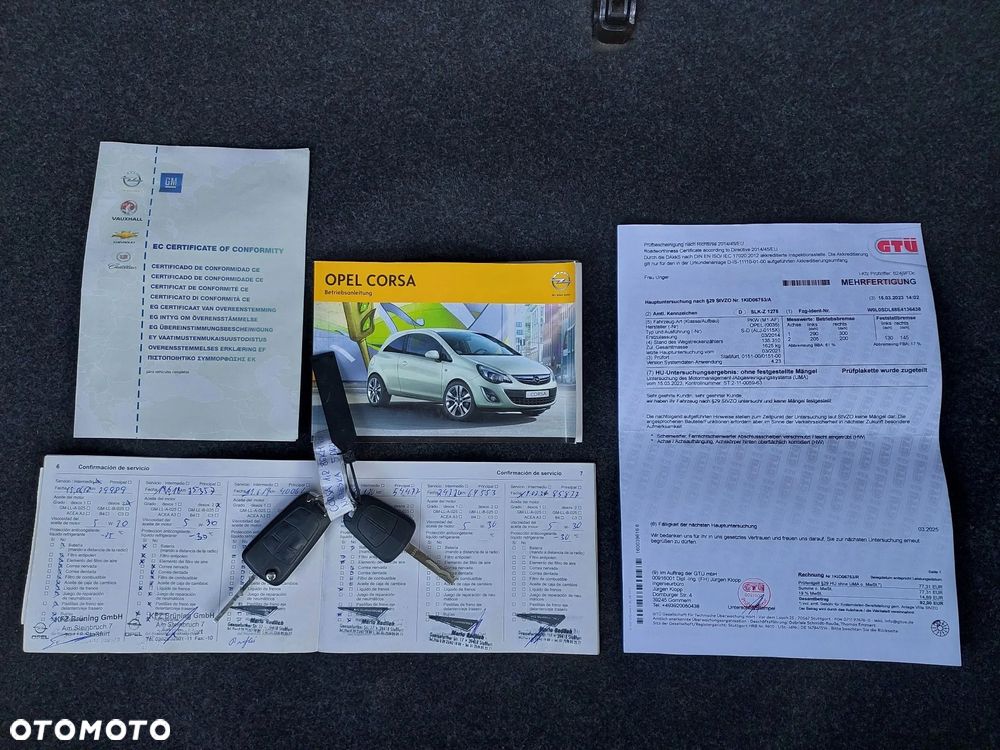 Opel Corsa 1.2 16V Cosmo - 35