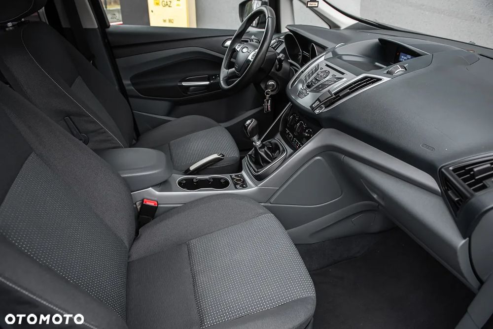 Ford Grand C-MAX - 29