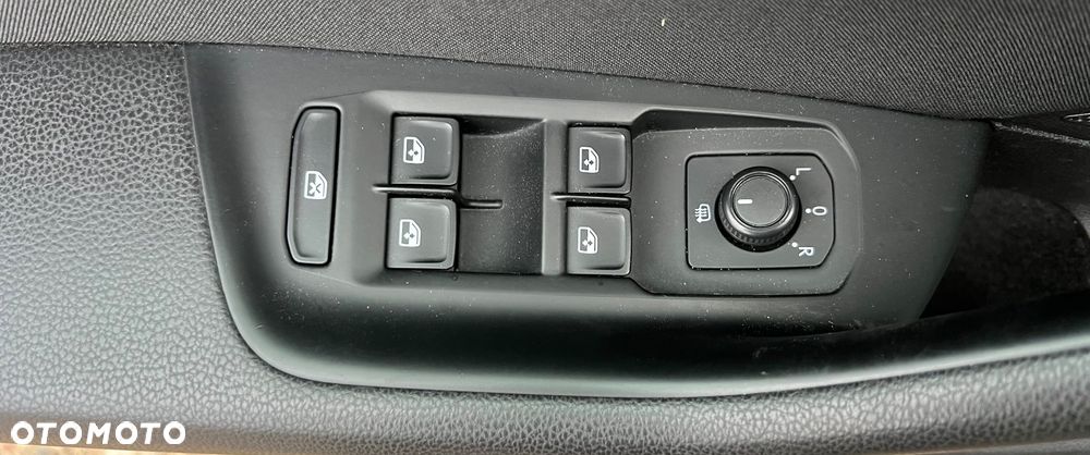 Volkswagen Passat - 20