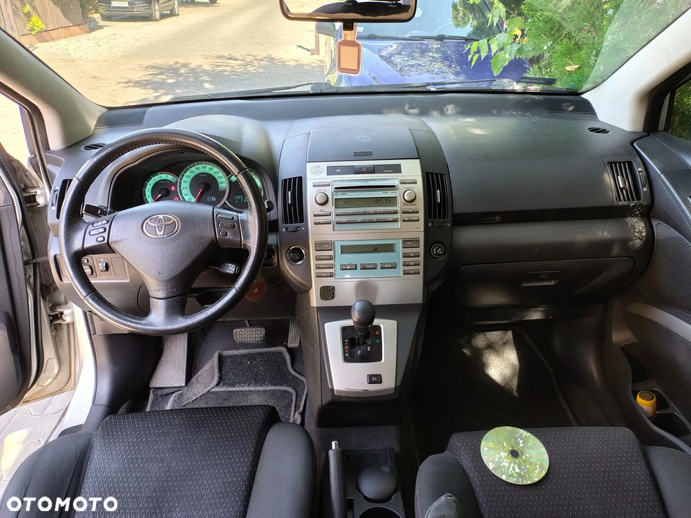Toyota Corolla Verso 1.8 Sol 7os MM - 12