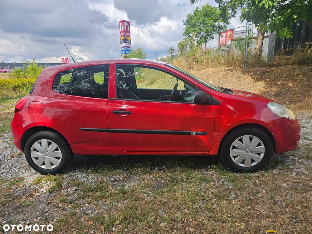 Renault Clio 1.5 dCi Wind - 12