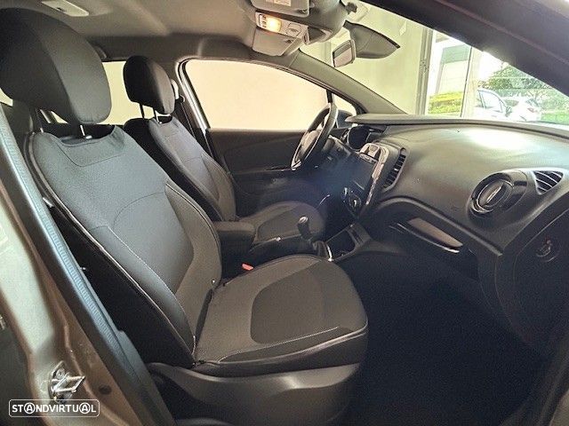 Renault Captur 0.9 TCE Exclusive - 4