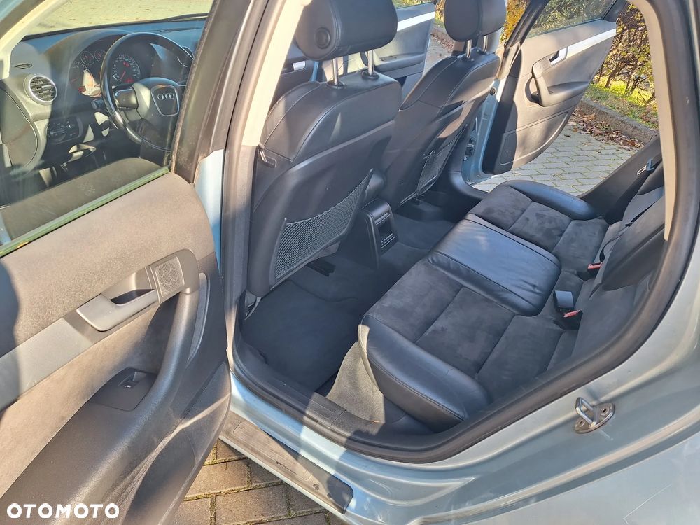 Audi A3 Sportback - 13