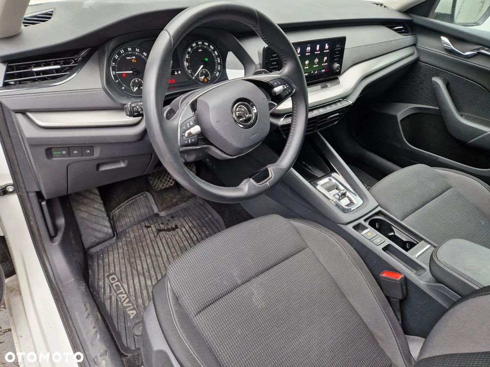 Skoda Octavia 2.0 TDI Ambition DSG - 17